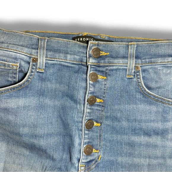 Veronica Beard Carly Kick Flare Jeans | High Rise Button Fly | Astra Wash - Picture 3 of 9